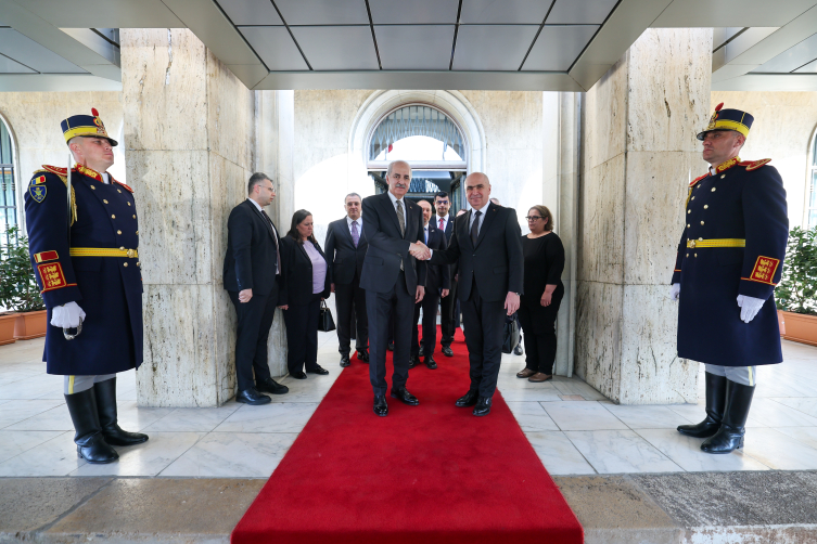 TBMM Başkanı Kurtulmuş, Romanya Başbakanı ile görüştü