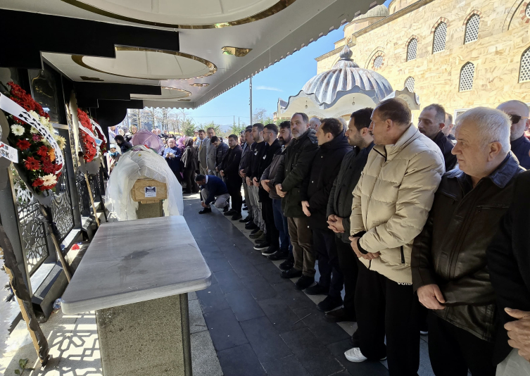 Cana can katsın istedik: 23 yaşındaki Burcu 3 hastaya umut oldu