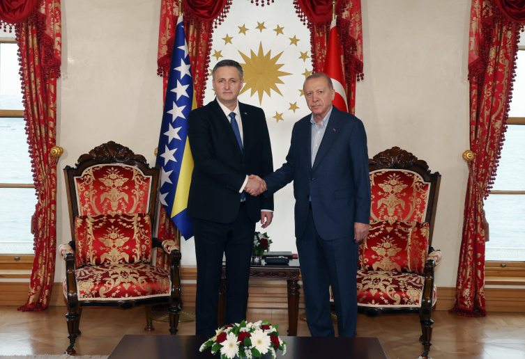Cumhurbaşkanı Erdoğan Bosna Hersek Devlet Başkanlığı Konseyi Başkanı Becirovic ile görüştü