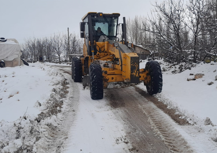 Antalya'nın yüksek kesimlerine kar yağdı