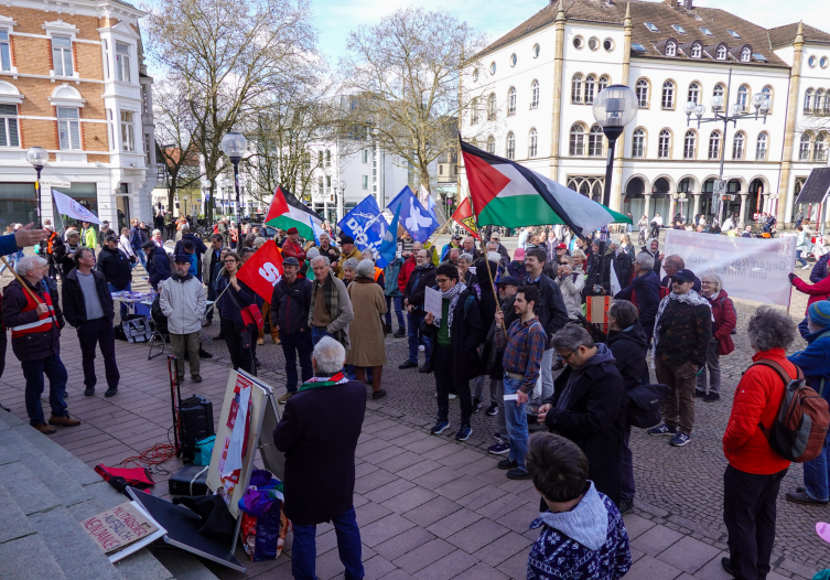 Katil İsrail dünyada protesto edildi