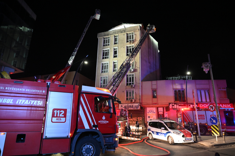 İstanbul'da otel yangını