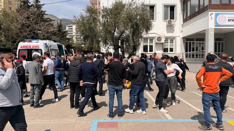 Kahramanmaraş'ta okulda silahlı saldırı