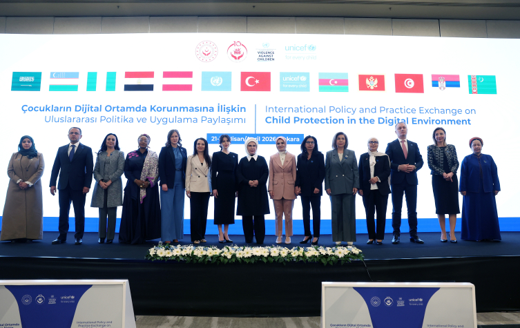 Emine Erdoğan: Teknoloji şirketlerinin çocuk dostu tasarım yapmaları bir zorunluluktur