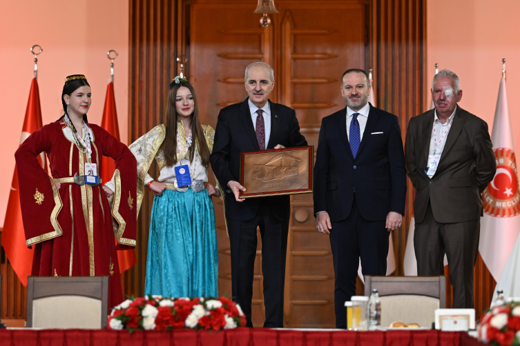 Kurtulmuş: Türkiye olarak üzerinde durduğumuz şey, çocuklara umut vermektir