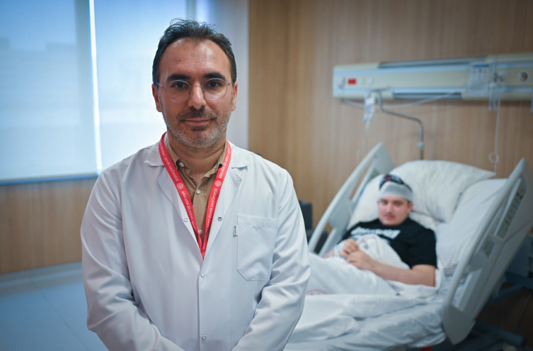 Beyin tümörü tedavisini tamamlayan Efe üniversite yolunda