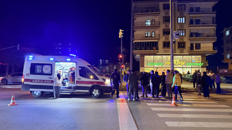 Ankara'da iki ayrı trafik kazasında 4 kişi yaralandı