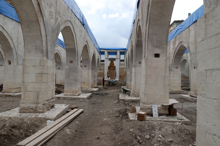 Eğik minareli Ulu Camii 7,5 büyüklüğünde depreme dayanacak