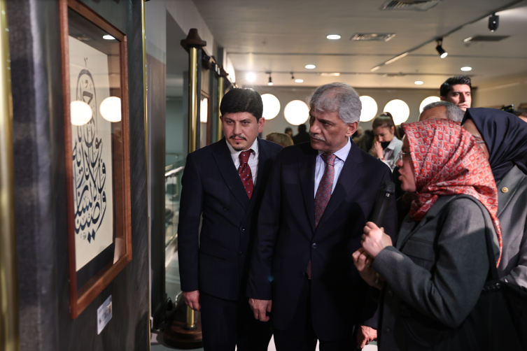 Türkiye Kültür Yolu Festivali'nin bu yılki ilk durağı olan Şanlıurfa Kültür Yolu Festivali'nin açılışı, Şanlıurfa Müzesi bahçesinde düzenlenen törenle yapıldı. Konuşmaların ardından Bakan Yardımcısı Alpaslan ve beraberindekiler, Şanlıurfa Müzesi'ni gezdi ve festival kapsamında açılan sergileri ziyaret etti.