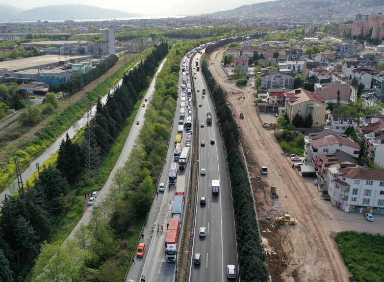 Anadolu Otoyolu'nda zincirleme kaza