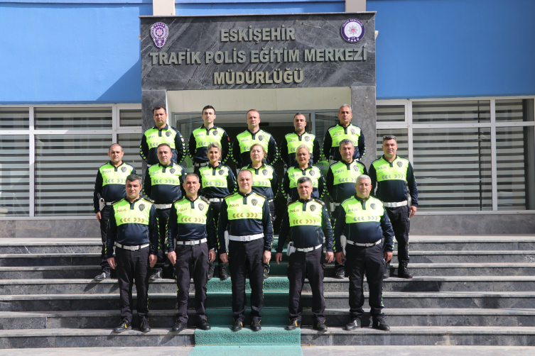 Trafik polisleri 24 farklı eğitimle göreve hazırlanıyor