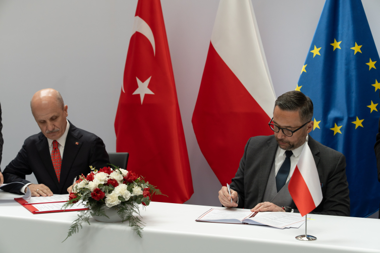Türkiye ve Polonya arasında yükseköğretimde iş birliği zaptı imzalandı