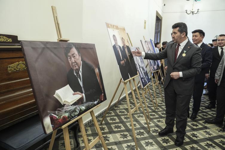 Kazak şair Olcas Süleymenov'un doğumunun 90. yılı dolayısıyla etkinlik düzenlendi