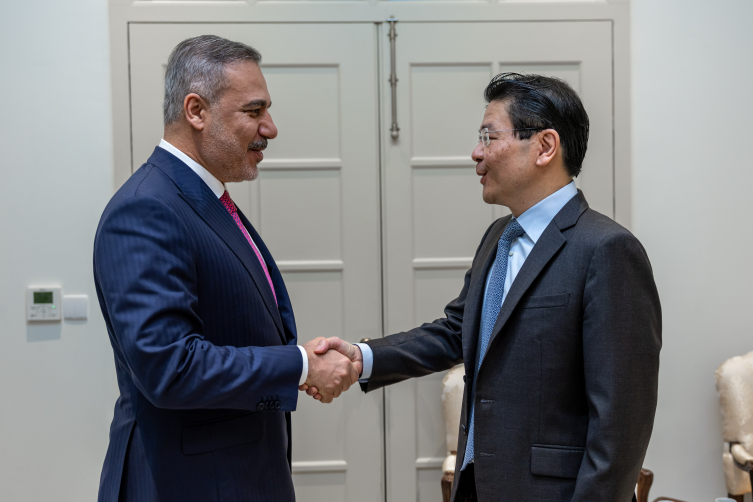 Bakan Fidan Singapur'da