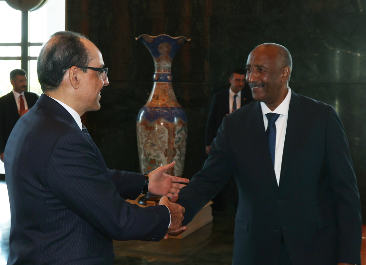 Cumhurbaşkanı Erdoğan, Sudan Egemenlik Konseyi Başkanı Burhan ile görüştü