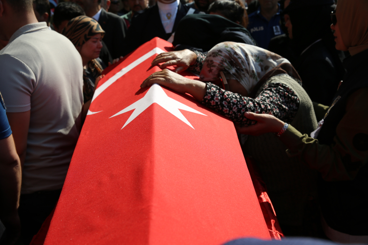Şehit polisimiz Denizli'de son yolculuğuna uğurlandı