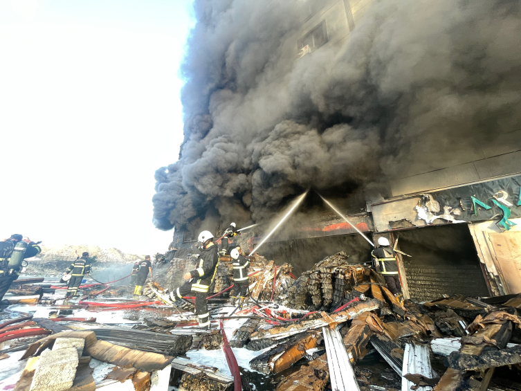 Şanlıurfa'da 10 katlı binada yangın