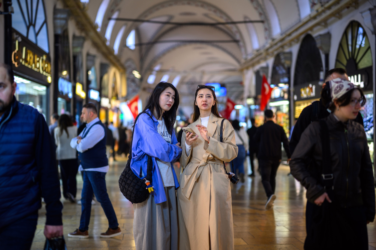 Kapalıçarşı her gün yüz binlerce misafiri ağırlıyor