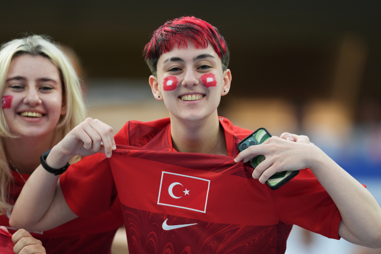 Bizim Çocuklar, Dünya Kupası'na galibiyetle veda etti