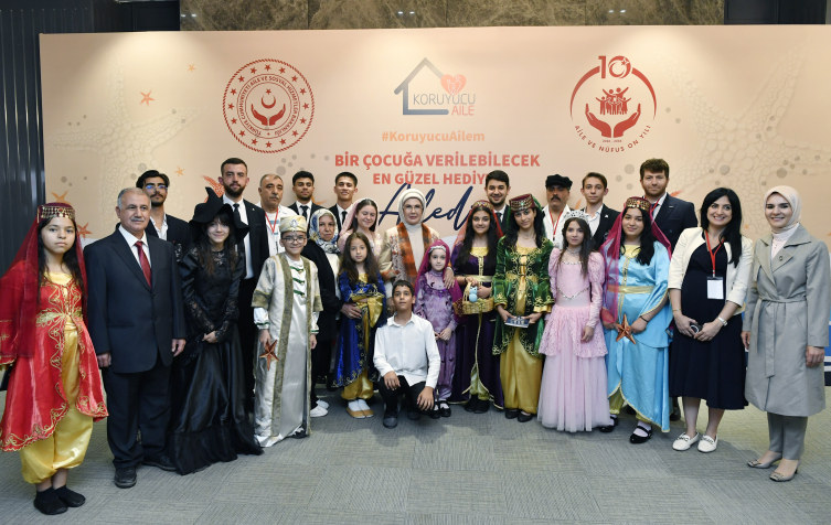 Emine Erdoğan: 9 bin 277 koruyucu ailemiz, 11 bin 22 çocuğumuzu baş tacı ediyor