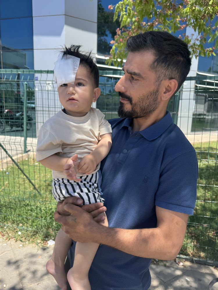 Sahipsiz köpeğin saldırısına uğrayan 1,5 yaşındaki çocuk yaralandı