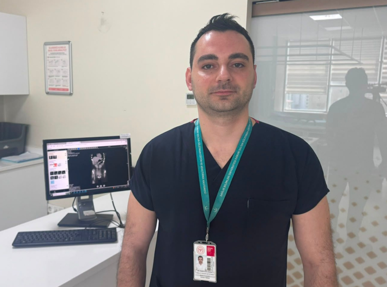 Zayıflamak isterken diş fırçasını yuttu