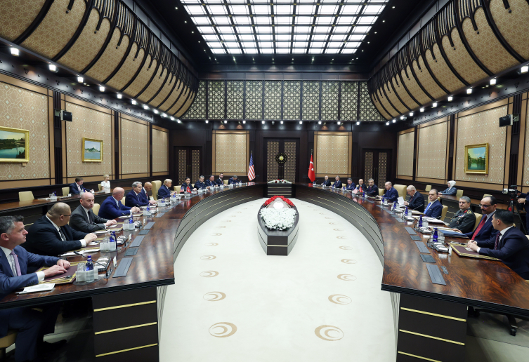 NATO Ankara Zirvesi'nde birinci gün
