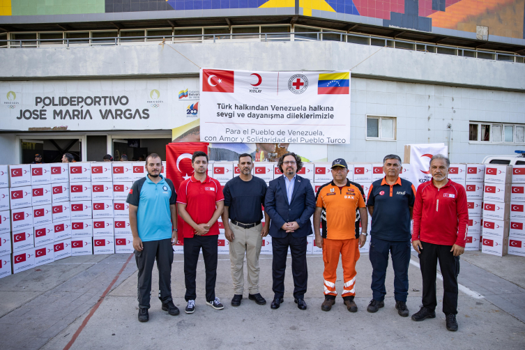 Türk Kızılay, Venezuela'da 1000 hijyen seti dağıttı