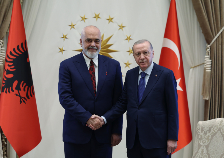 Cumhurbaşkanı Erdoğan, ülke liderleri ile görüşmelerini sürdürdü