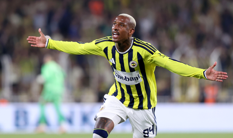 Fenerbahçe, avantajı tek golle elde etti