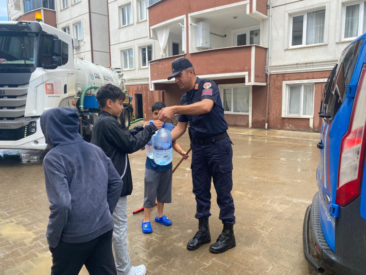 Kastamonu'da su baskınının izleri siliniyor
