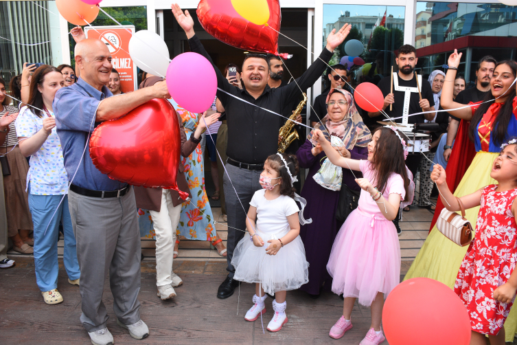 Minik Berra hem kanseri yendi hem yeni yaşını kutladı
