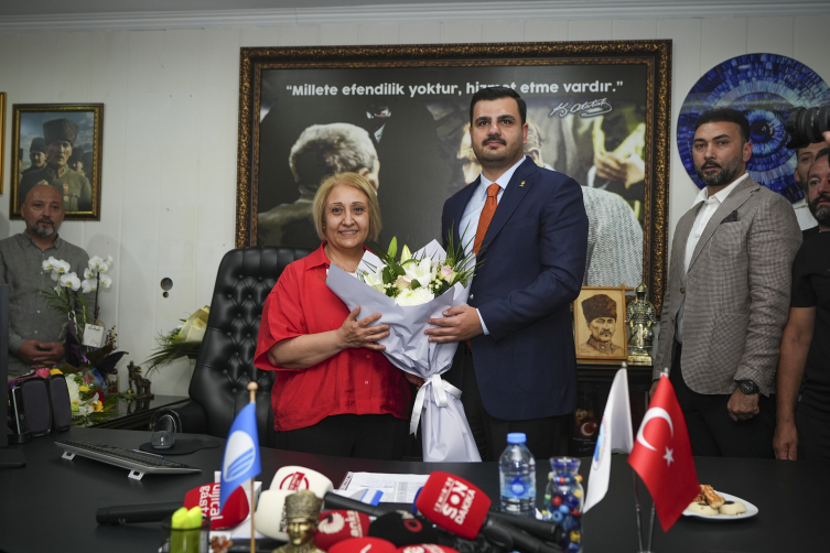 AK Parti Genel Sekreteri İnan: Menderes Belediye Başkanı 1,5 senedir partimize dahil olma çabasındaydı