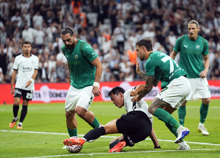 Beşiktaş tur kapısını araladı