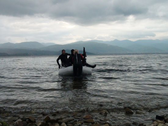 Sapanca Gölü'nde keşif uçağı enkazı bulundu