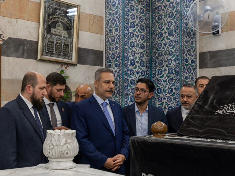 Bakan Fidan, Suriye'de ziyaretlerde bulundu