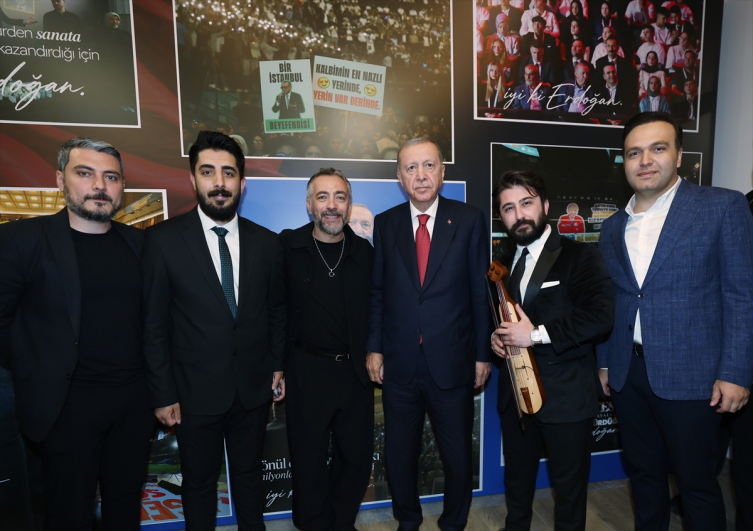Cumhurbaşkanı Erdoğan Samsun'da geçlerle buluştu