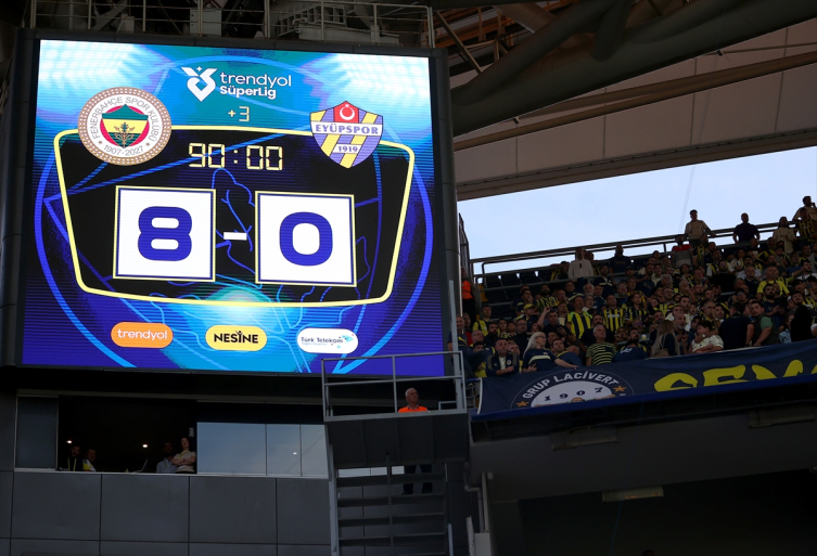 Fenerbahçe evinde gol oldu yağdı