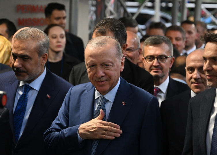 Cumhurbaşkanı Erdoğan'a Türkevi'nde coşkulu karşılama