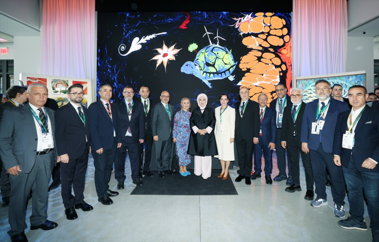 Emine Erdoğan: Sıfır Atık hareketinin yerelden küresele uzanan yolculuğunu son derece kıymetli buluyorum