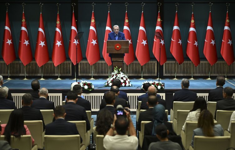 Cumhurbaşkanı Erdoğan: Her kim milletin hakkına el uzatırsa karşısında bizi bulur