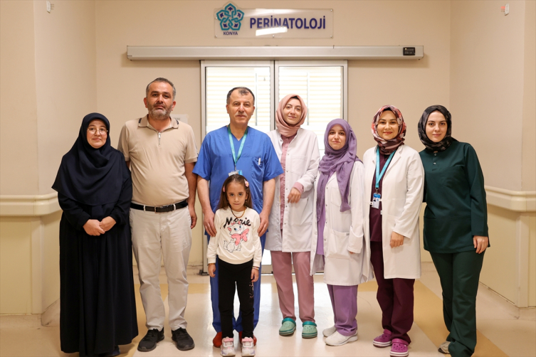 Anne karnında kan nakli ile ikinci çocuğunu kucağına aldı