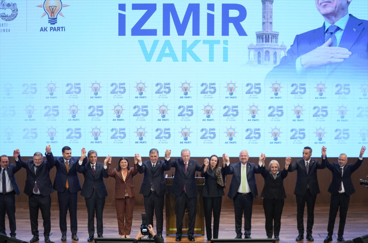 Cemil Tugay AK Parti'ye katıldı