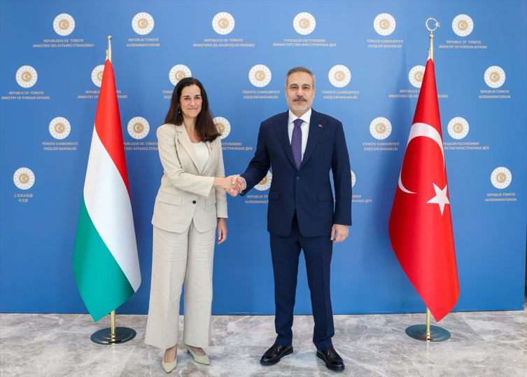 Bakan Fidan: Türkiye başka bir ülke toprağına asker gönderip orada bir saldırı yapmayacak