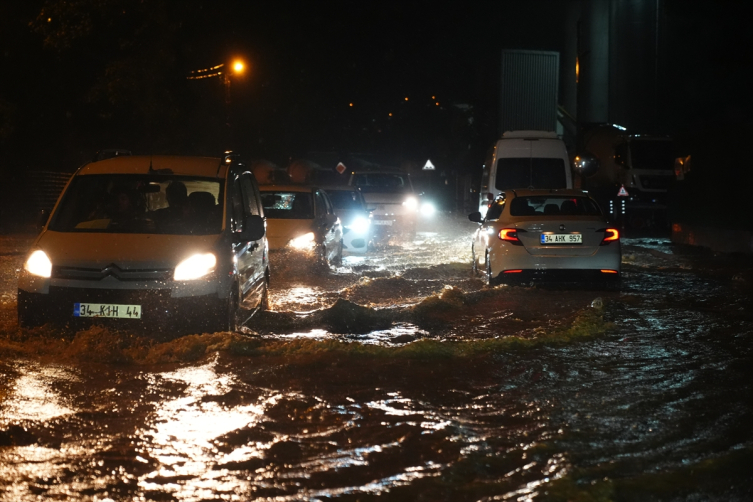 İstanbul'da eğitime 1 gün ara verildi