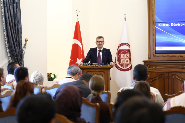 İletişim Başkanı Duran: Dezenformasyon konusunu önceliklerimizin birinci sırasına koyduk