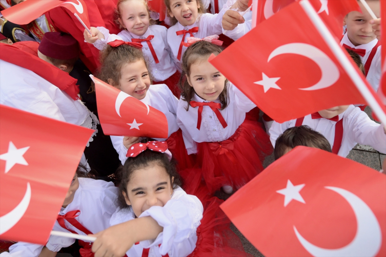 Cumhuriyet'in 103. yılı coşkuyla kutlanıyor