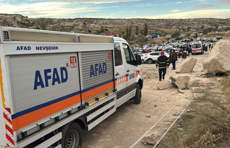 Kapadokya'da peribacası çöktü: 2 ölü, 5 yaralı