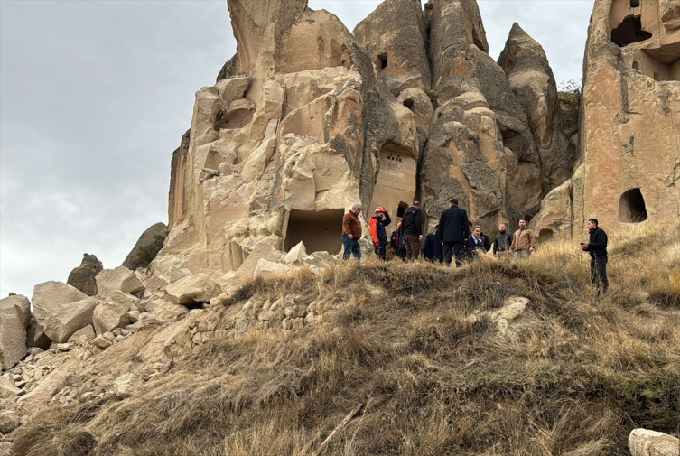 Kapadokya'da peribacası çöktü: 2 ölü, 5 yaralı