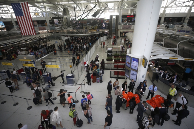 ABD'de kullanılan oylar Türkiye'ye gönderildi